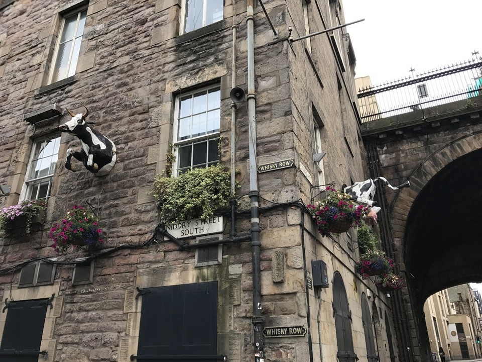 cowgate, whisky row