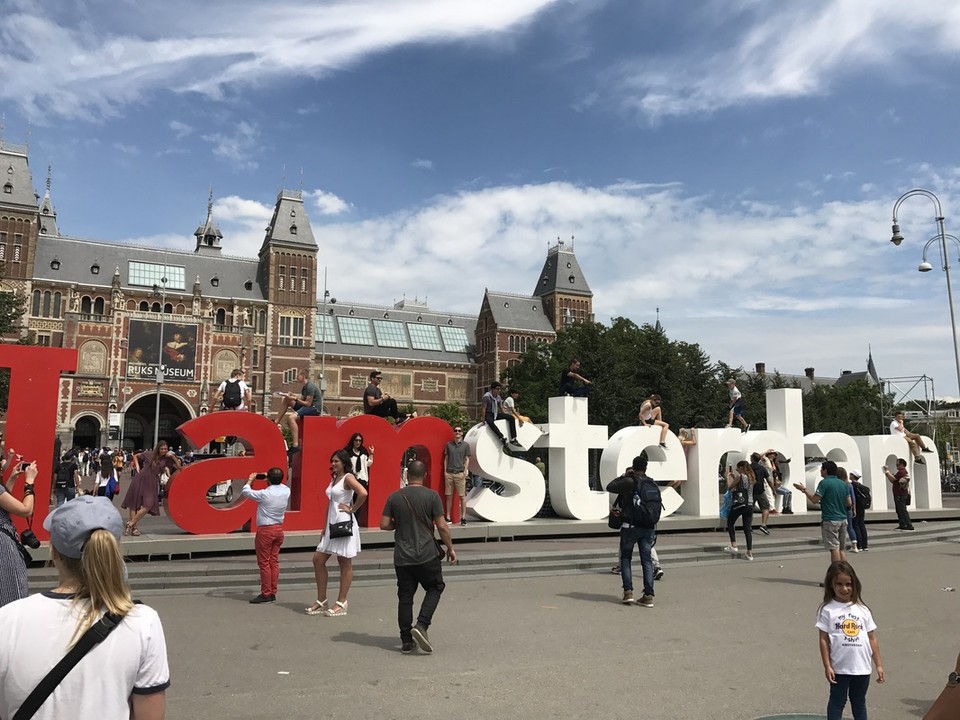 I amsterdam sign